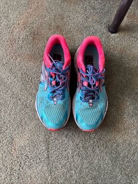 Women’s Running Shoes - Pink and Light Blue/Ravenna/Preowned
